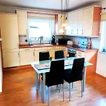 Mit Terrasse Fuer Bis Zu 4 Personen Apartamento Balve