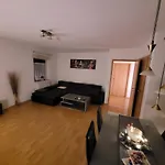 Mit Terrasse Fuer Bis Zu 4 Personen באלבה