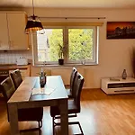Mit Terrasse Fuer Bis Zu 4 Personen