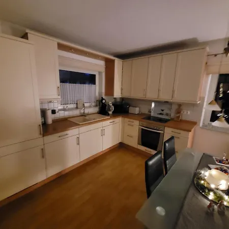 Mit Terrasse Fuer Bis Zu 4 Personen *