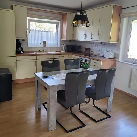 Mit Terrasse Fuer Bis Zu 4 Personen *