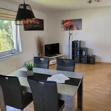 Mit Terrasse Fuer Bis Zu 4 Personen באלבה